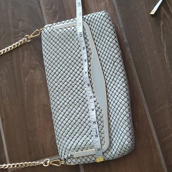 VINTAGE La Regale White & Gold Chainmail Metal Mesh Purse - Picture 13 of 13
